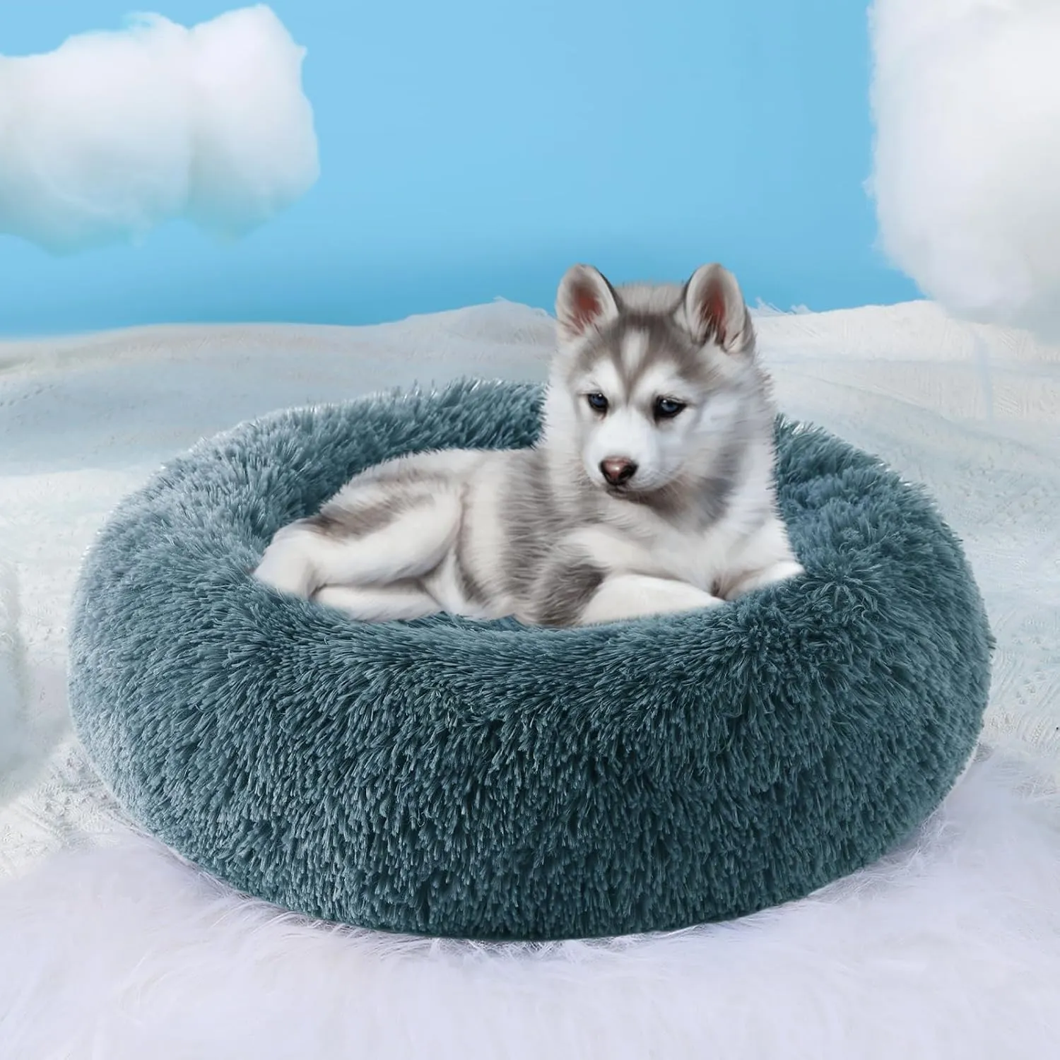 HYQ Small Dog Bed, Cat Beds for Indoor Cats, Pet Beds for Small Dogs, Fluffy Faux Fur Plush Washable Puppy Bed with Anti-Slip Bottom (Blue Gray, 20 Inch)